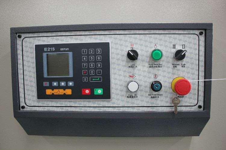 12mm 3200mm Hydraulic Guillotine Shearing Machine Cnc Steel Sheet Cutting Machine Máy cắt thủy lực 12mm 3200mm Máy cắt tôn Cnc Máy cắt thép tấm