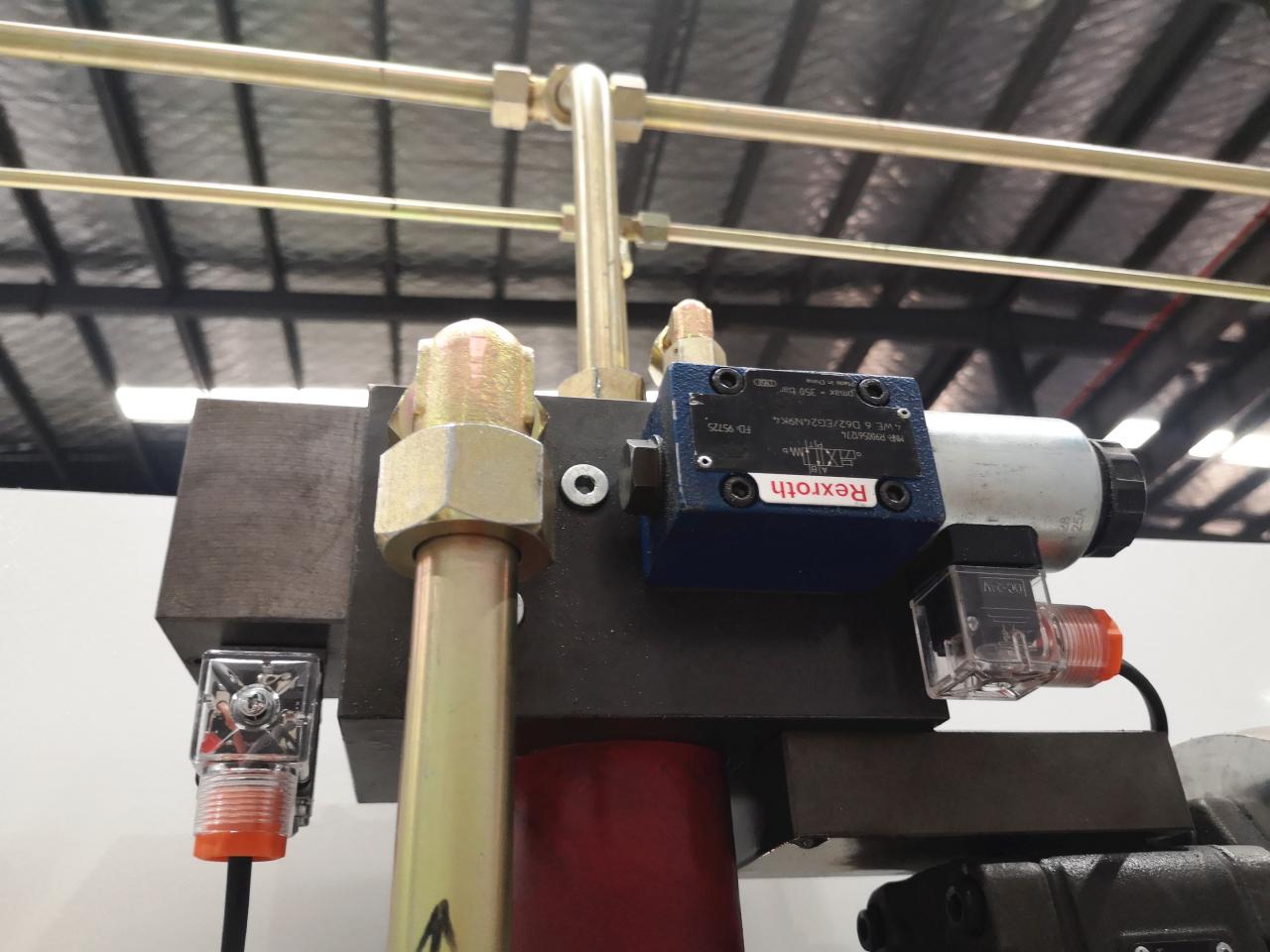 160t-4000 4-axis Cnc Hydraulic Bending Machine Press Brake 160t-4000 Máy uốn thủy lực 4 trục Cnc Nhấn phanh