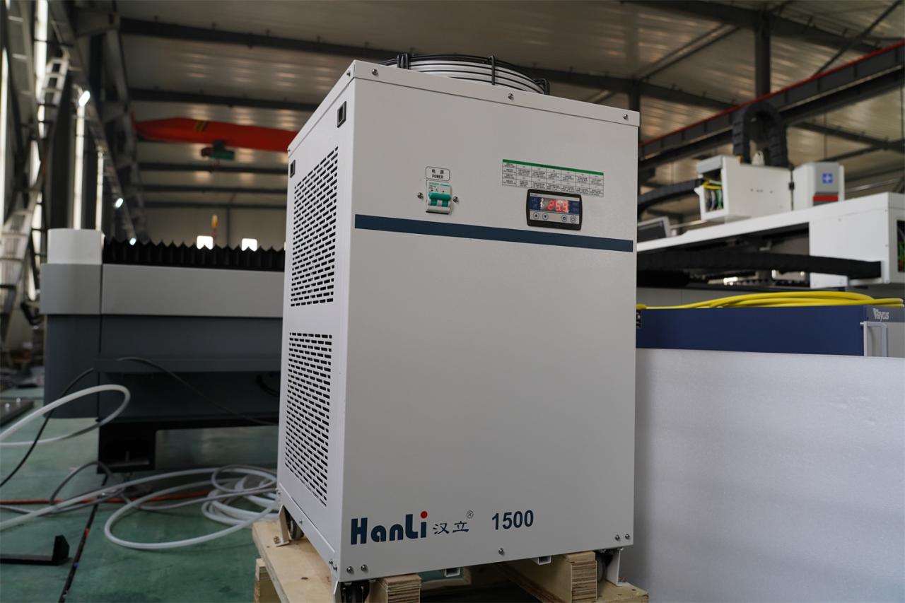 3015 4kw 1kw 2kw 3kw Stainless Steel Cnc Fiber Laser Cutting Machine Máy cắt Laser sợi quang Cnc bằng thép không gỉ 3015 4kw 1kw 2kw 3kw