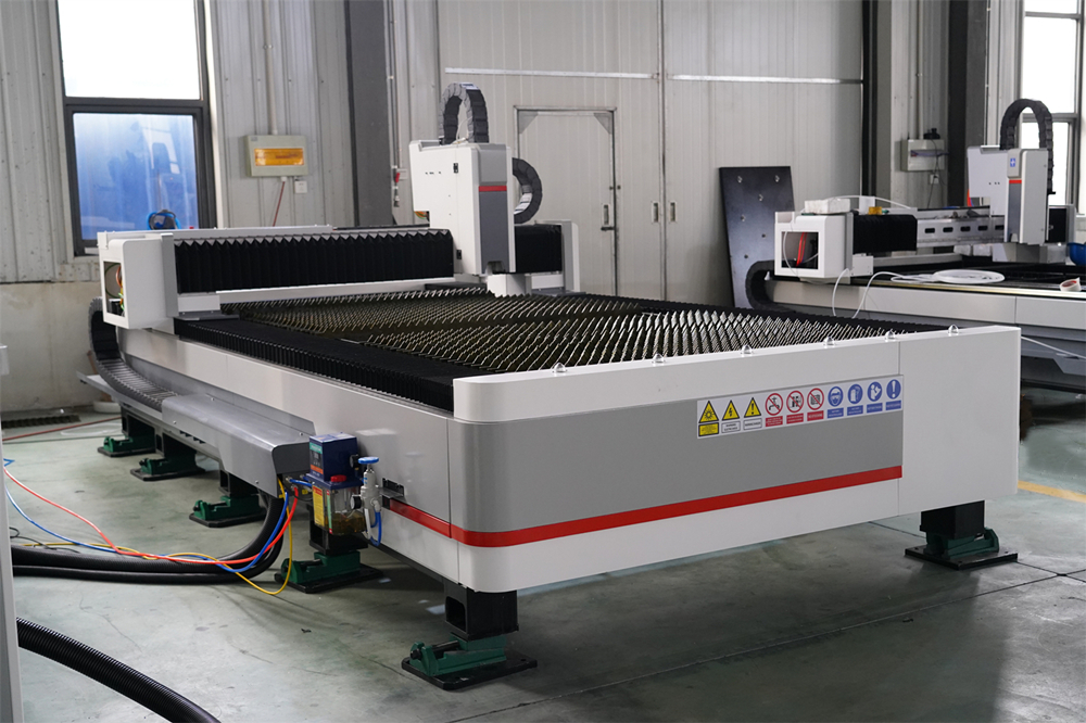 3015 4kw 1kw 2kw 3kw Stainless Steel Cnc Fiber Laser Cutting Machine Máy cắt Laser sợi quang Cnc bằng thép không gỉ 3015 4kw 1kw 2kw 3kw