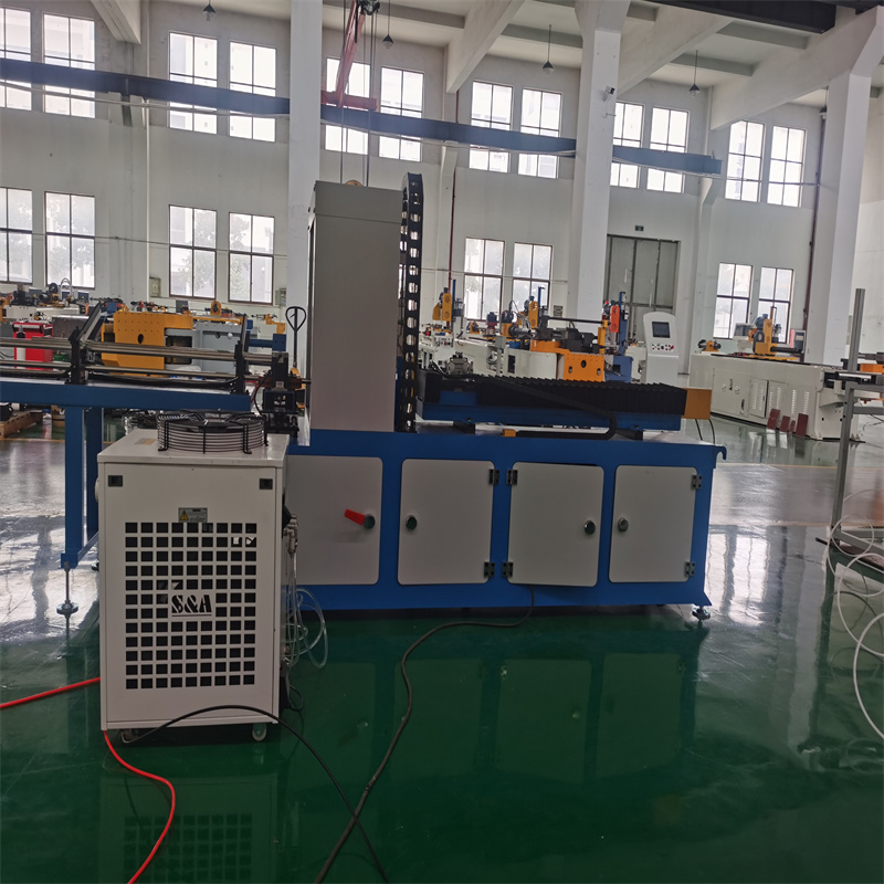 Máy cắt bằng sợi quang 3015 cho thép tấm carbon ống kim loại