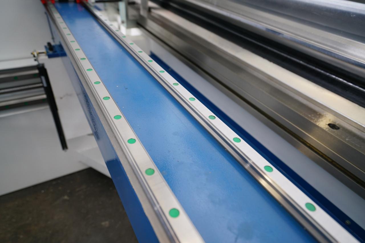 4 Axis Cnc Tandem Press Brake With Delem Da58t 2d Graphical Controller Phanh báo chí 4 trục Cnc Tandem với Bộ điều khiển đồ họa 2d Delem Da58t