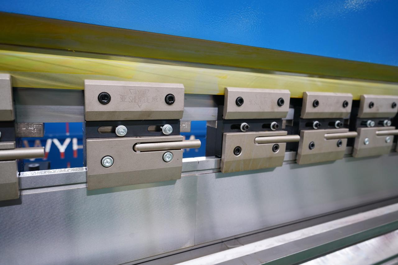 4 Axis Cnc Tandem Press Brake With Delem Da58t 2d Graphical Controller Phanh báo chí 4 trục Cnc Tandem với Bộ điều khiển đồ họa 2d Delem Da58t