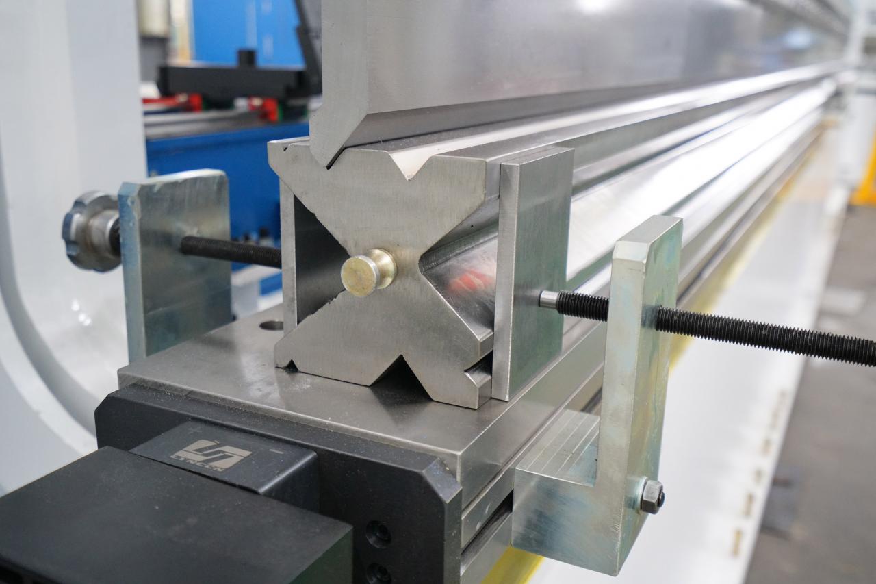 4 Axis Cnc Tandem Press Brake With Delem Da58t 2d Graphical Controller Phanh báo chí 4 trục Cnc Tandem với Bộ điều khiển đồ họa 2d Delem Da58t