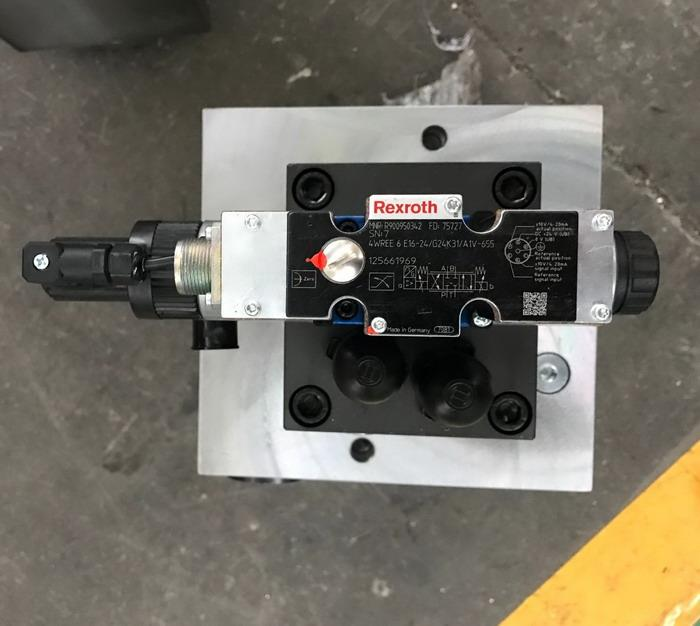 4 Axis Cnc Tandem Press Brake With Delem Da58t 2d Graphical Controller Phanh báo chí 4 trục Cnc Tandem với Bộ điều khiển đồ họa 2d Delem Da58t