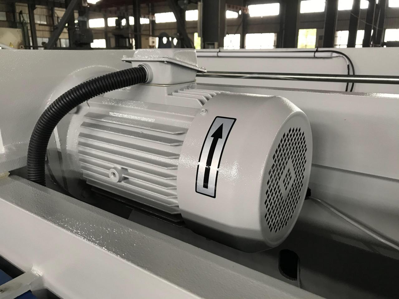 4mm Oem Qc11y-8x3200 Nc Hydraulic Guillotine Guillotine Shearing Machine Máy cắt thủy lực Oem Qc11y-8x3200 Nc 4mm