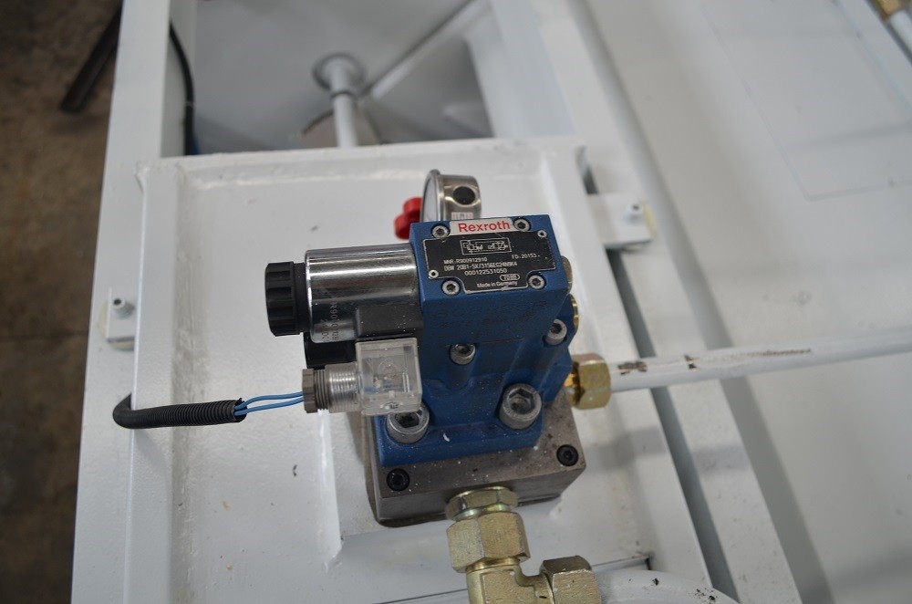 6*3200mm Guillotine Shears Metal Shear Hydraulic Iron Sheet Cutting Shearing Machine Máy cắt tôn 6 * 3200mm Máy cắt kim loại Máy cắt tấm sắt thủy lực