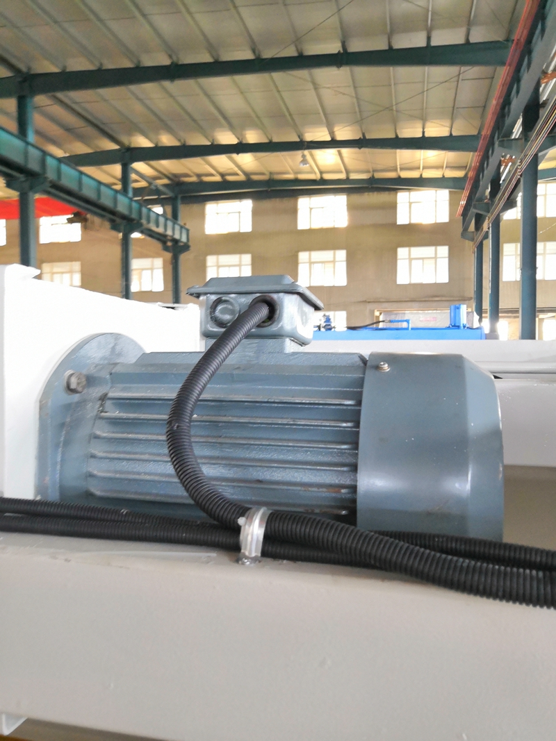 6mm Q11 Electric Sheet Plate Shearing Machine 8 Feet Sheet Metal Shearing Machine Máy cắt tấm điện 6mm Q11 Máy cắt kim loại tấm 8 Feet