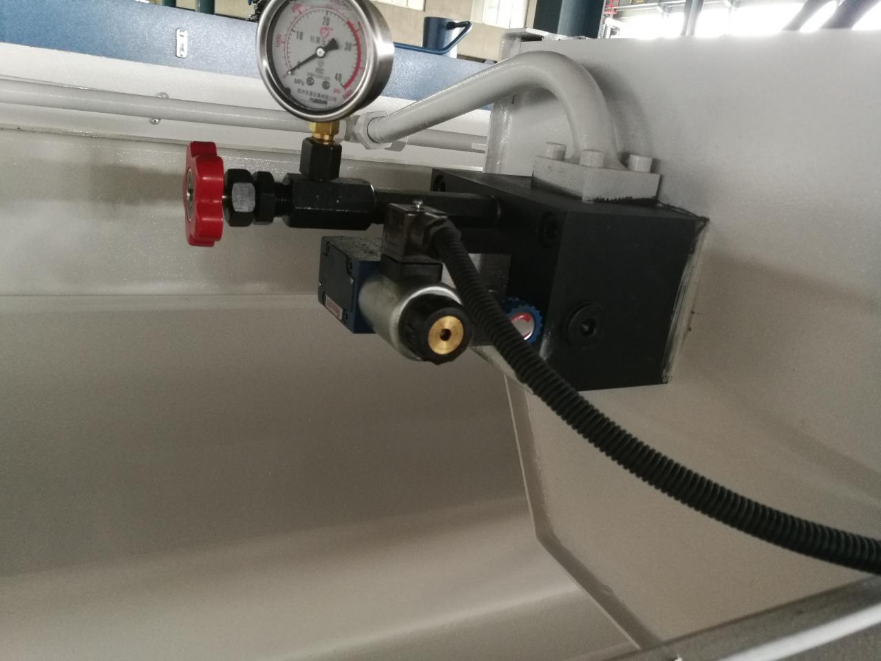 6mm Q11 Electric Sheet Plate Shearing Machine 8 Feet Sheet Metal Shearing Machine Máy cắt tấm điện 6mm Q11 Máy cắt kim loại tấm 8 Feet