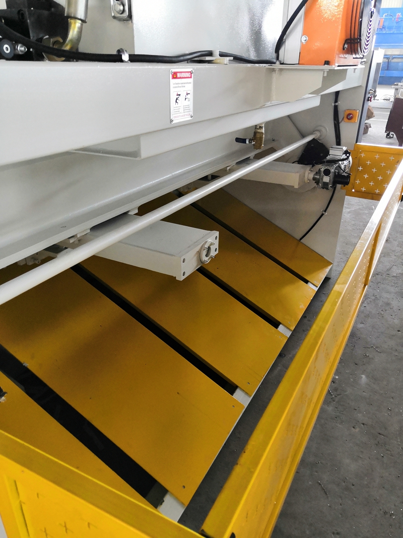 6mm Q11 Electric Sheet Plate Shearing Machine 8 Feet Sheet Metal Shearing Machine Máy cắt tấm điện 6mm Q11 Máy cắt kim loại tấm 8 Feet