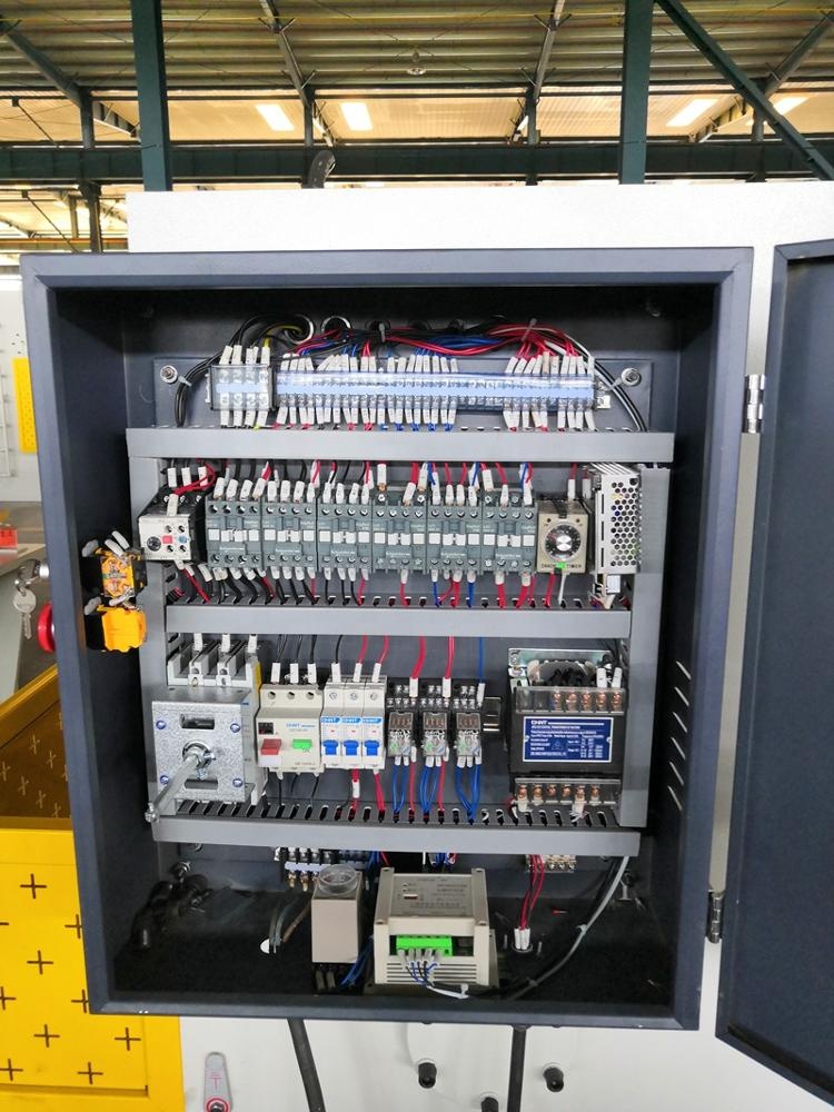 6mm Q11 Electric Sheet Plate Shearing Machine 8 Feet Sheet Metal Shearing Machine Máy cắt tấm điện 6mm Q11 Máy cắt kim loại tấm 8 Feet