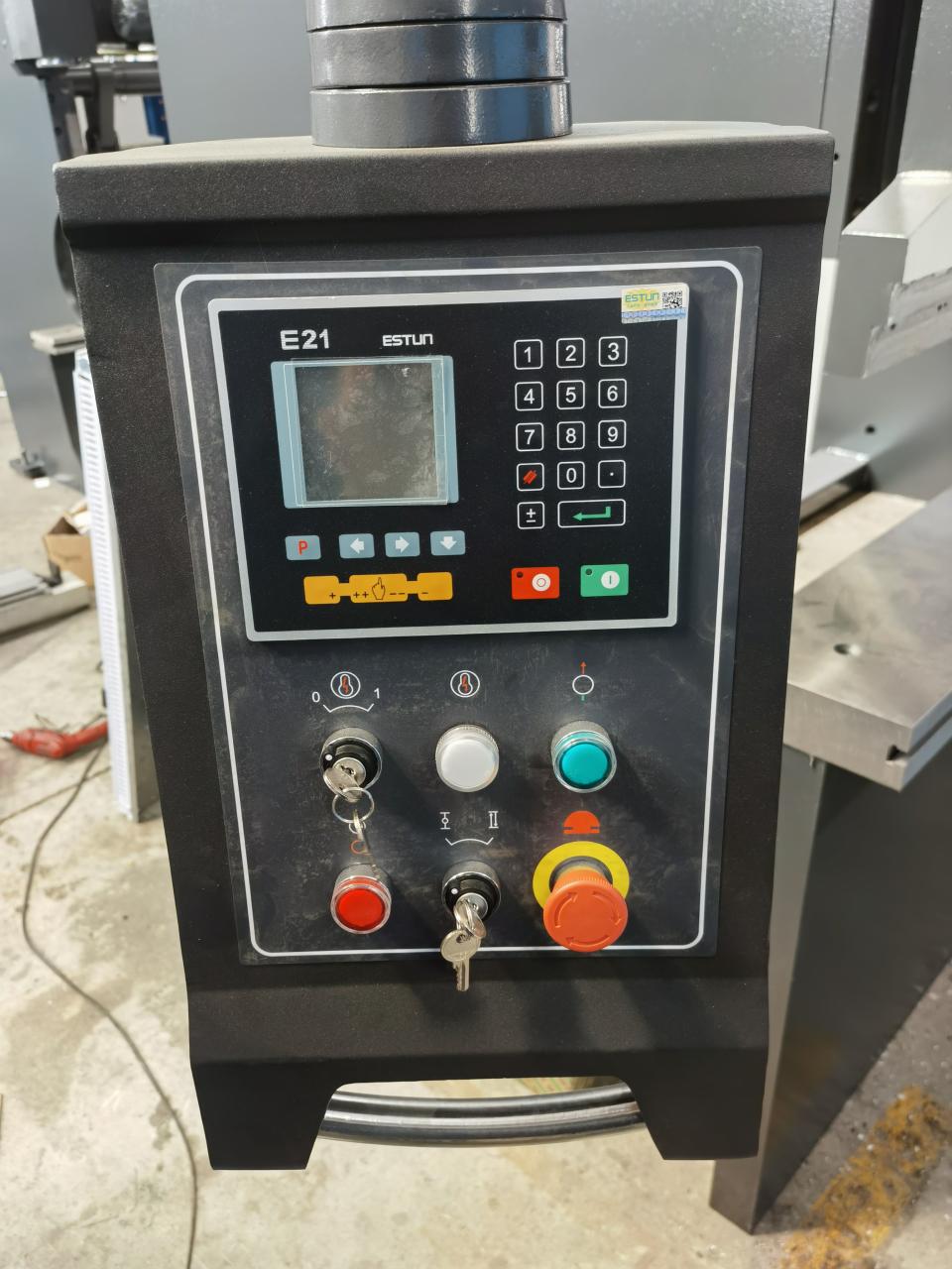 Máy cắt tấm thép không gỉ 6x3200mm, Máy cắt tấm sắt tự động