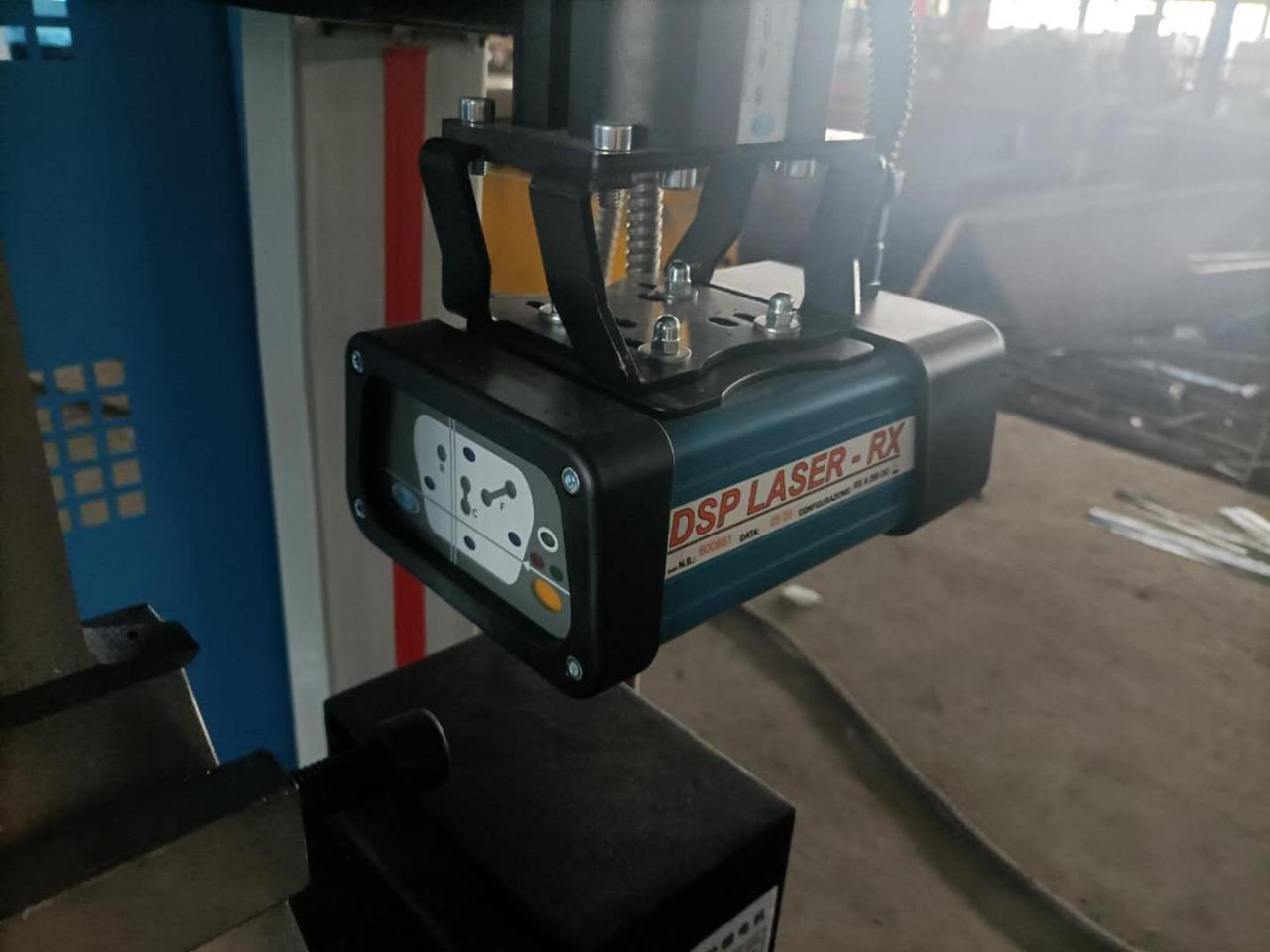 Cnc Hydraulic Press Brake Machine Bending Servo Electric Press Brake 40T Máy ép phanh thủy lực Cnc Máy uốn cong Servo Máy ép phanh điện 40T