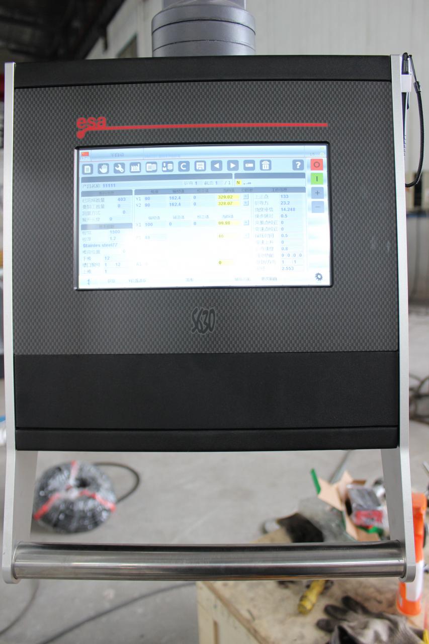 Máy ép phanh kim loại Cnc