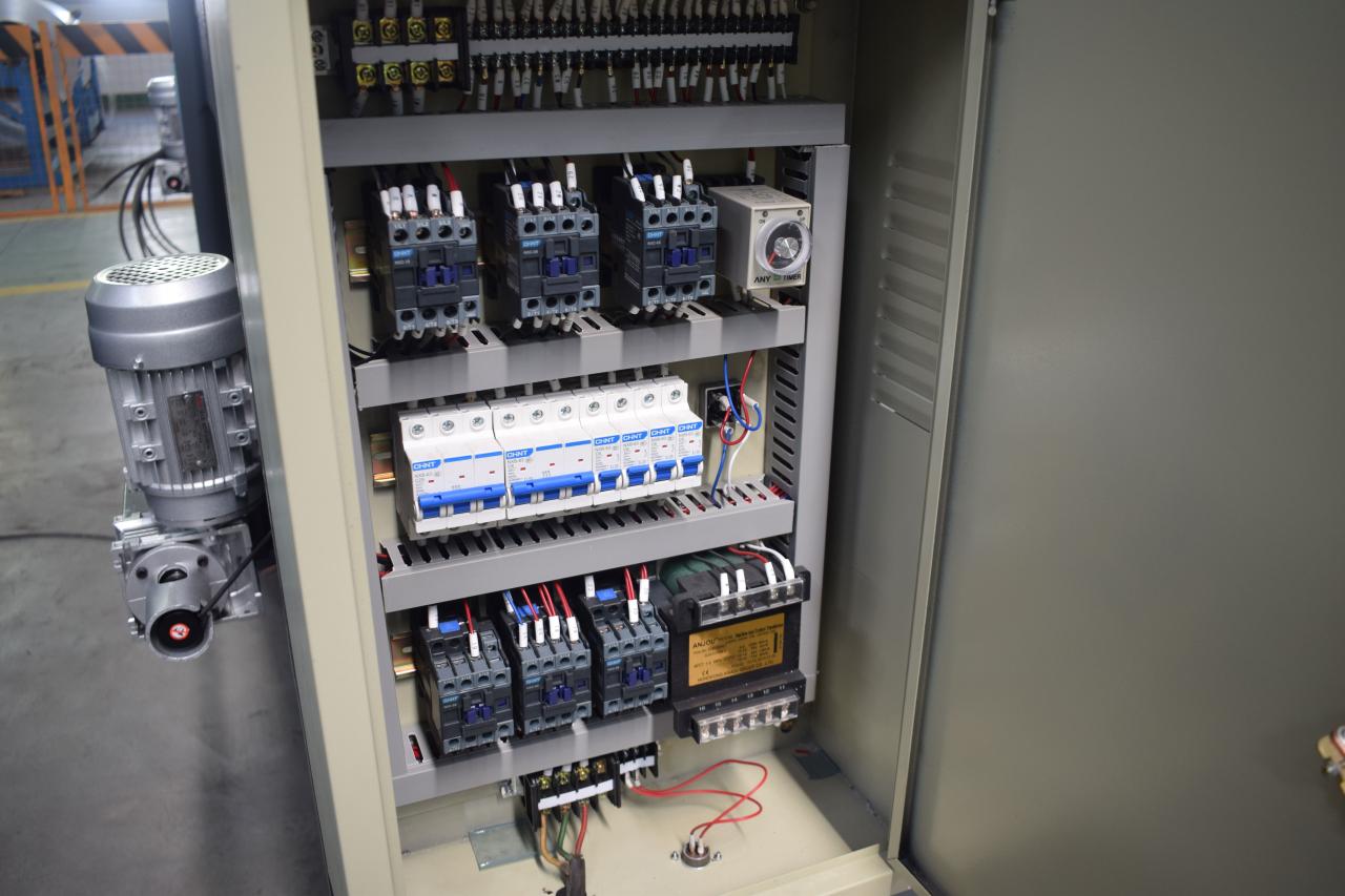 Máy cắt kim loại tấm Cnc Máy cắt thép tấm thủy lực