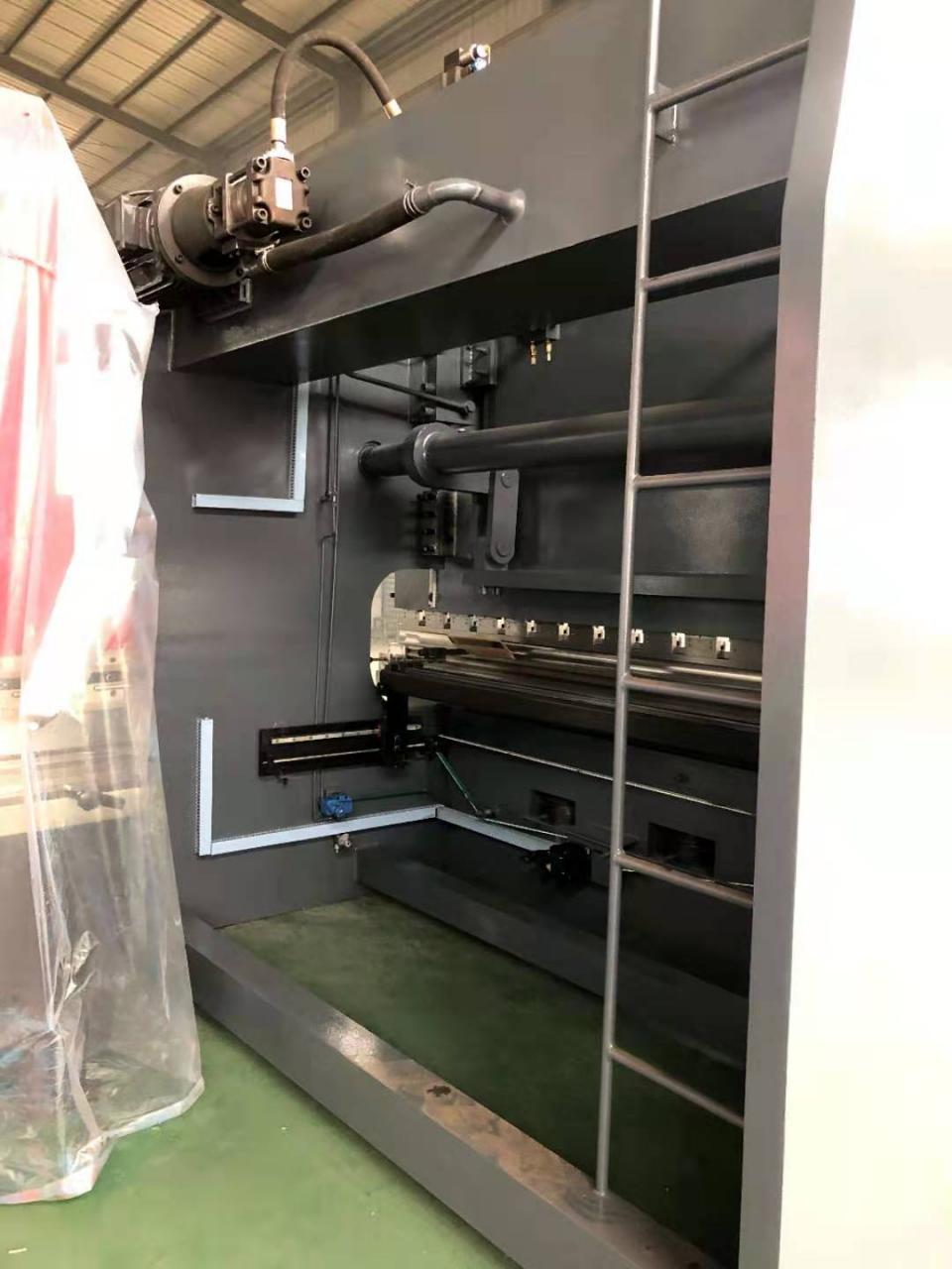 Da53t Cnc System Controller 125t4000 3+1 Axis Cnc Hydraulic Press Brake With Good Quality Bộ điều khiển hệ thống Da53t Cnc 125t4000 Phanh ép thủy lực 3 + 1 trục Cnc với chất lượng tốt