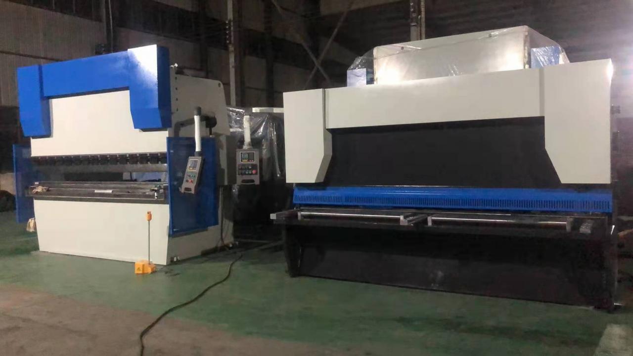 Da53t Cnc System Controller 125t4000 3+1 Axis Cnc Hydraulic Press Brake With Good Quality Bộ điều khiển hệ thống Da53t Cnc 125t4000 Phanh ép thủy lực 3 + 1 trục Cnc với chất lượng tốt