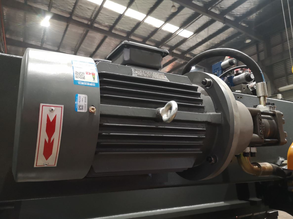 Delem Da66t 125 3 + 1 4 + 1 6 + 1 8 + 1 Cnc Phanh ép thủy lực để uốn tấm kim loại