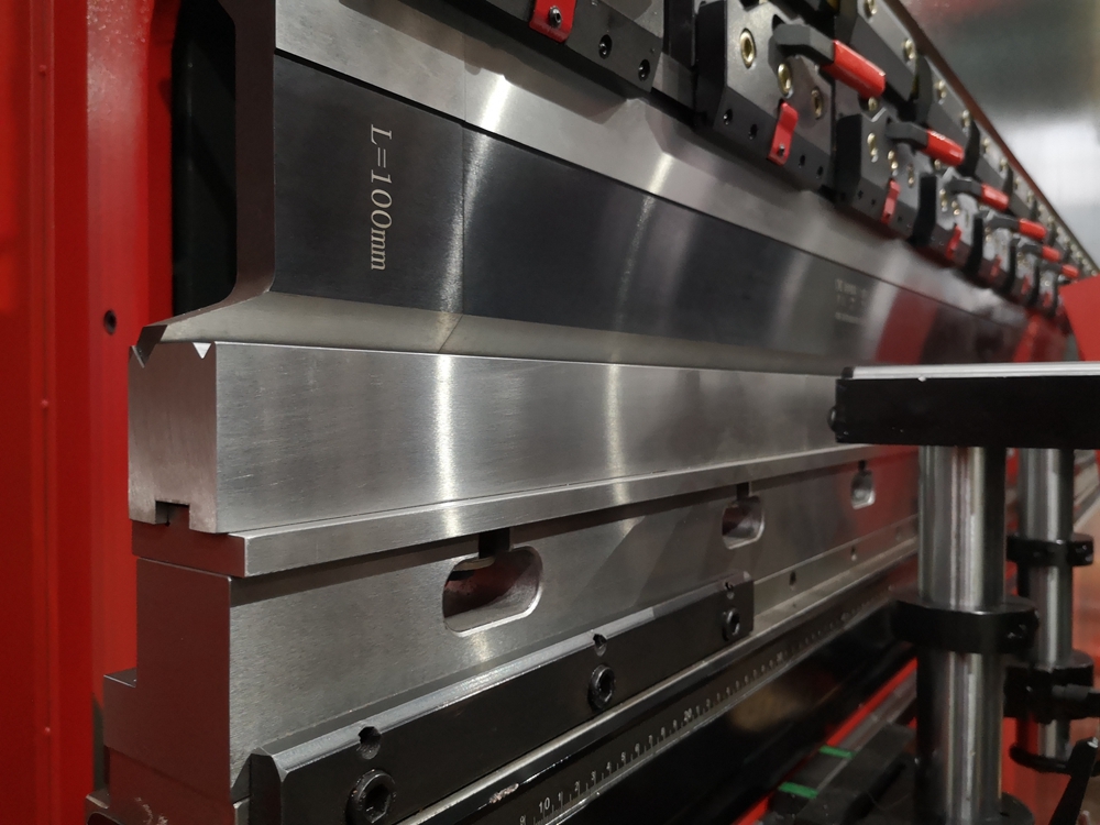 Delem Da66t 125 3 + 1 4 + 1 6 + 1 8 + 1 Cnc Phanh ép thủy lực để uốn tấm kim loại