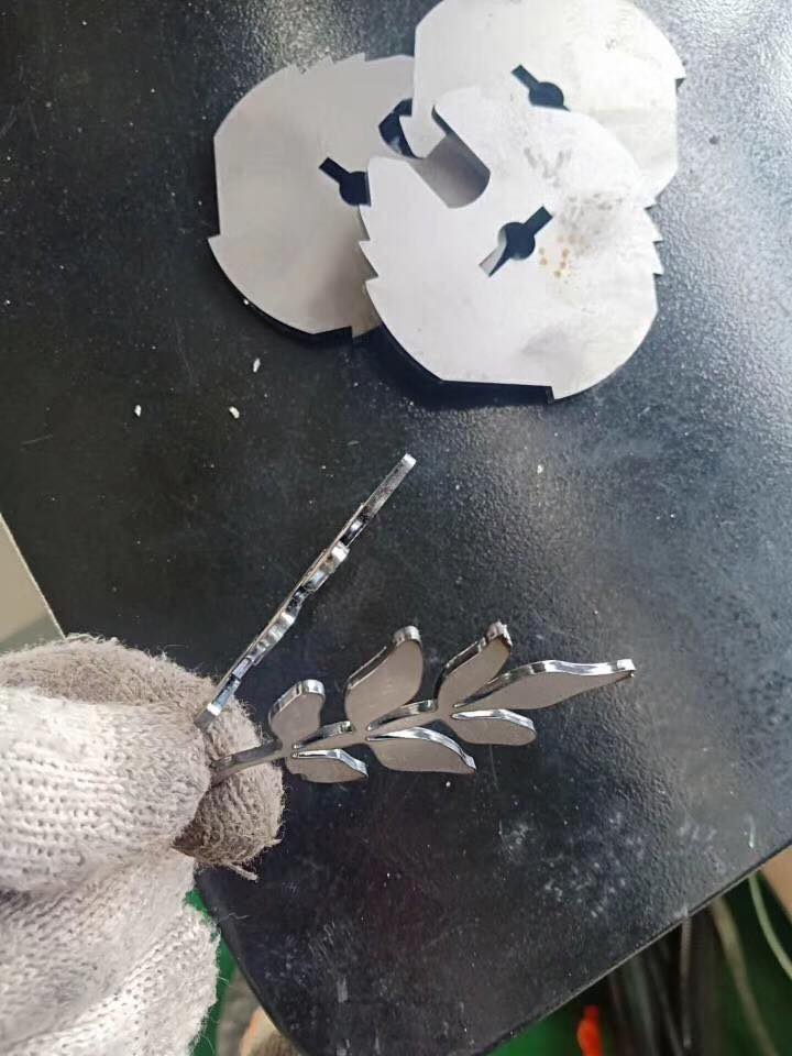 Máy cắt Laser sợi quang Cnc công suất cao 3015 2000W