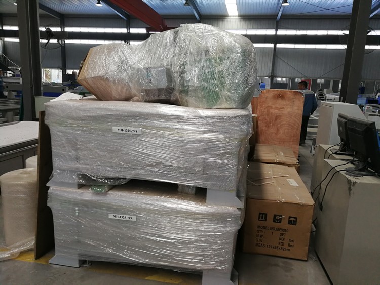 High Quality 1530 Fiber Laser Cutting Machine For Metal 500w 750w 1000w 1500w Máy cắt Laser sợi quang 1530 chất lượng cao cho kim loại 500w 750w 1000w 1500w