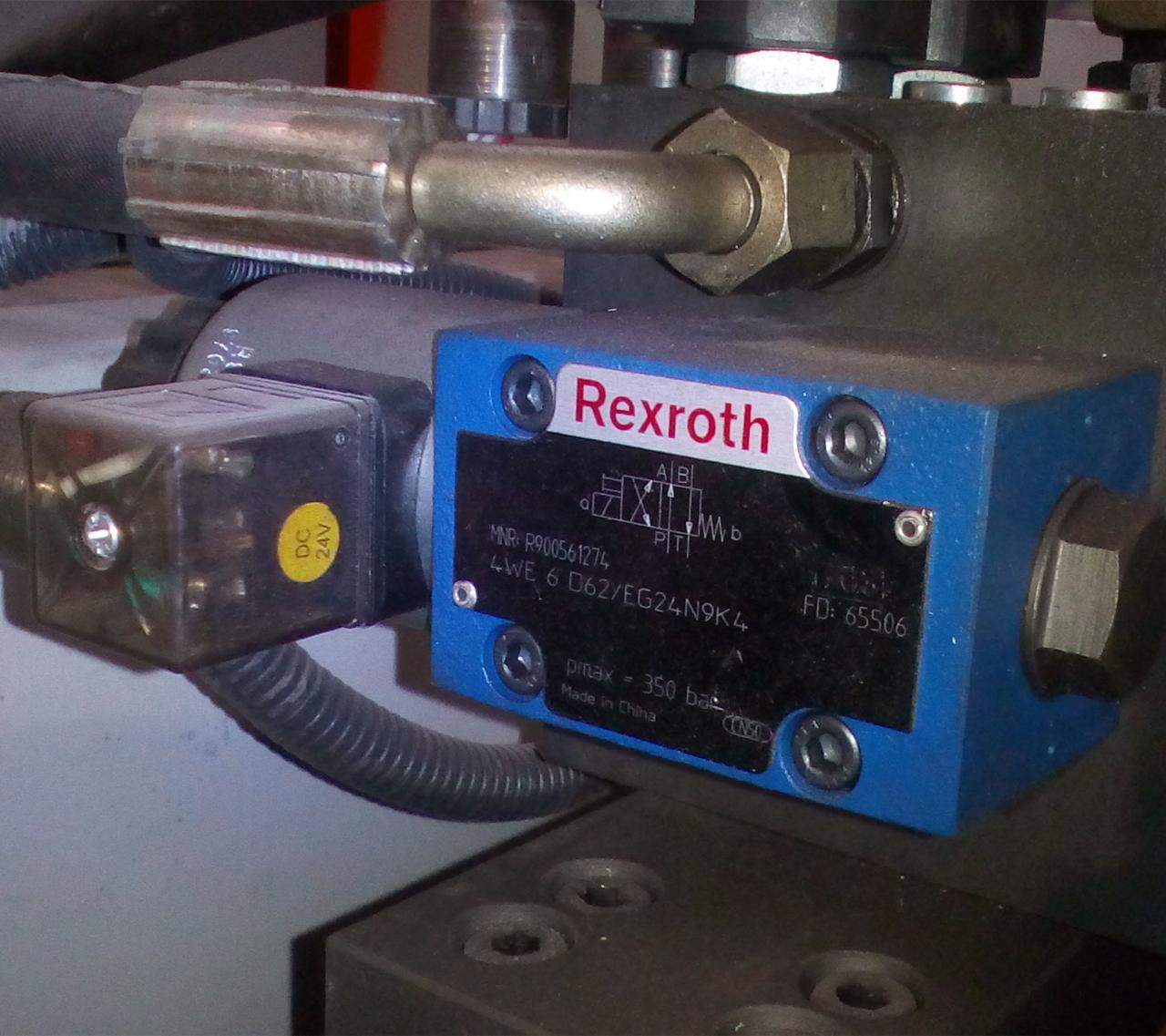 High Quality 3m Press Brake Machine Hydraulic 100 Ton For Sheet Metal Bending Chất lượng cao Máy phanh báo chí 3m Thủy lực 100 tấn để uốn kim loại tấm