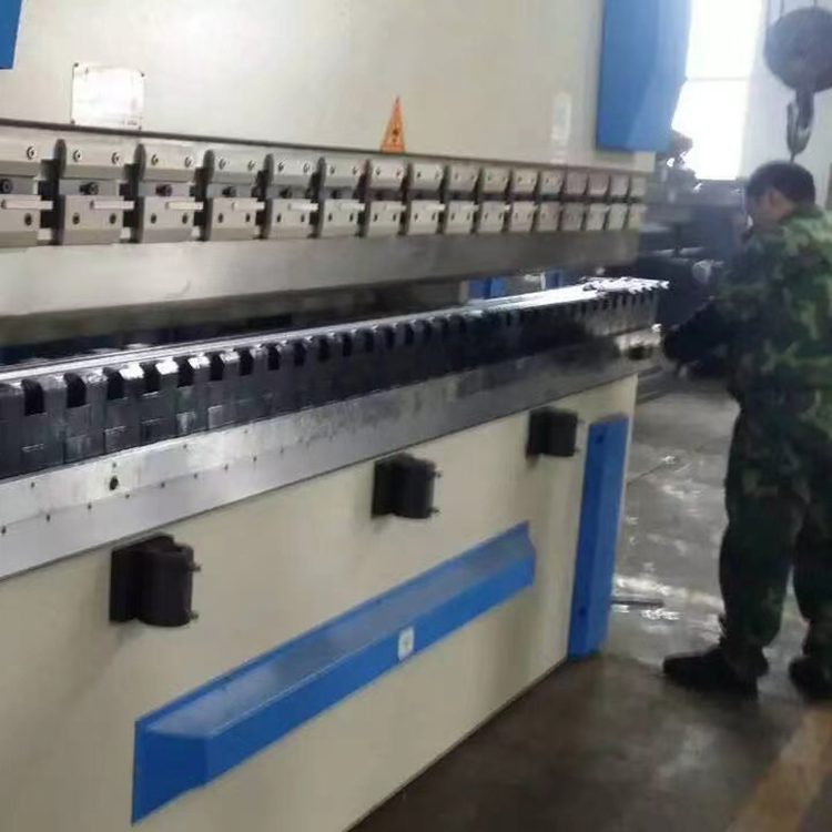 Hydraulic Press Brake Machine Acl Torsion Bar Synchro Mechanical Press Brake Máy ép phanh thủy lực Thanh xoắn Acl Phanh báo chí cơ khí đồng bộ