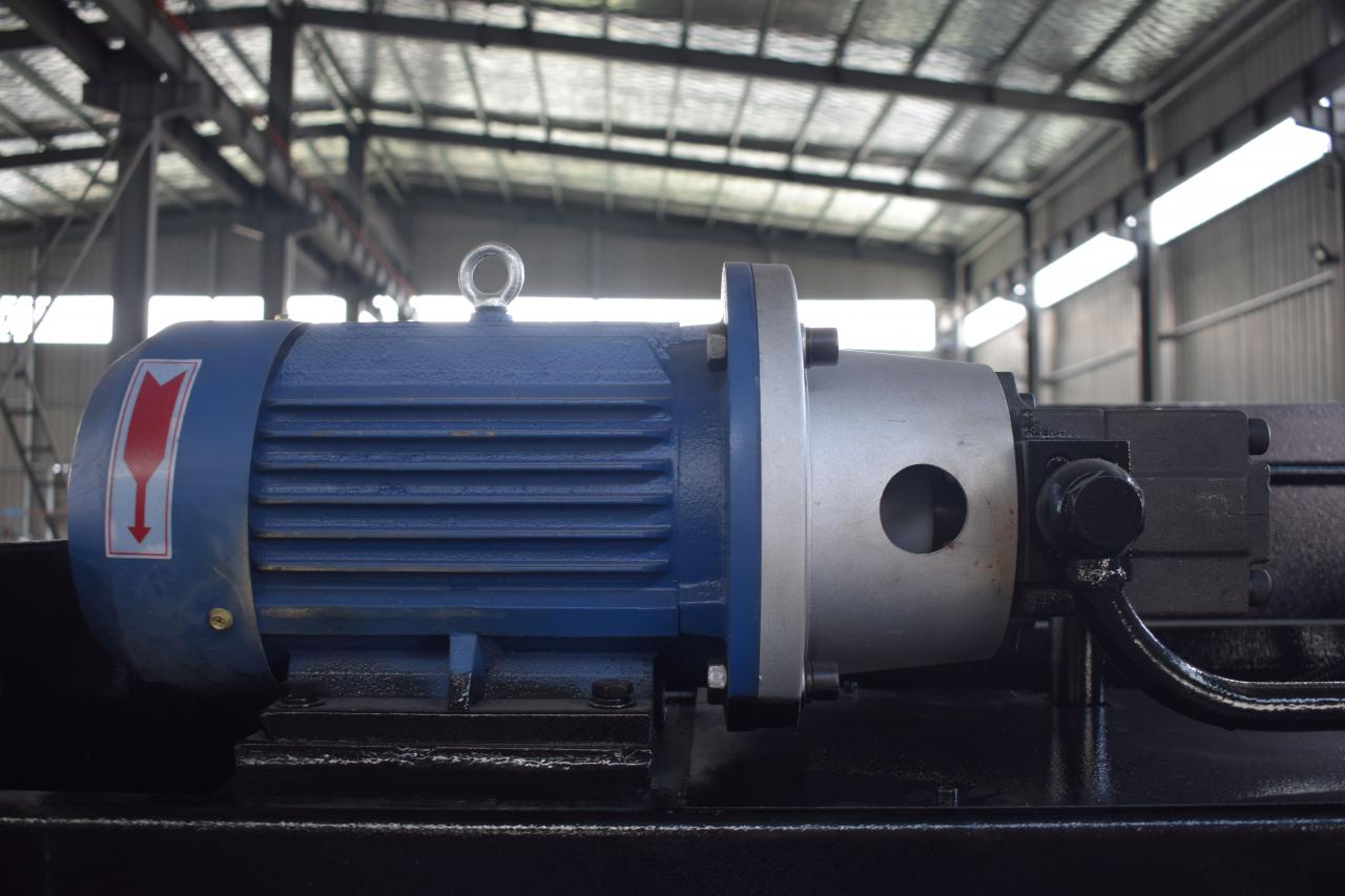 Máy dập thủy lực tấm kim loại uốn cong Cnc Wc67y