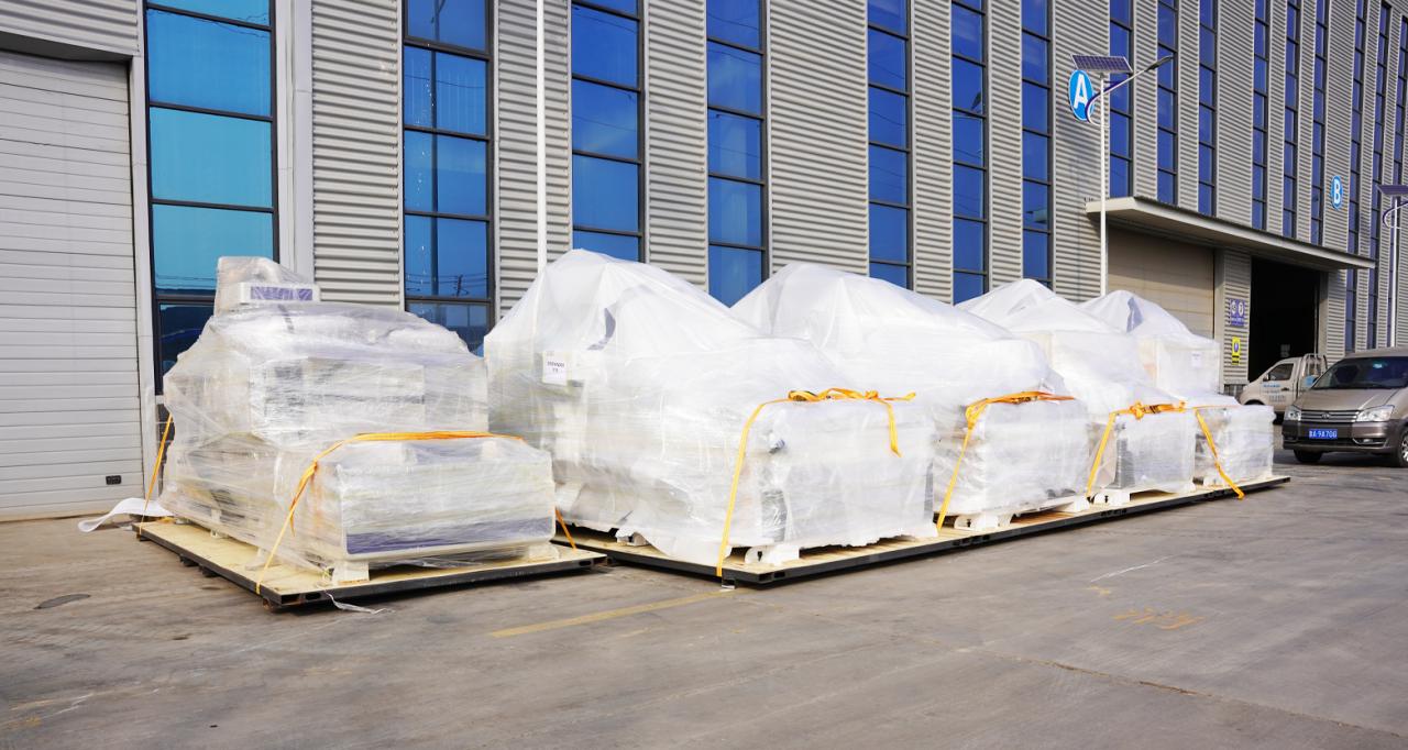 Laser Source 2000w 3000w Fiber Laser Cutting Machine Nguồn laser Máy cắt laser sợi quang 2000w 3000w