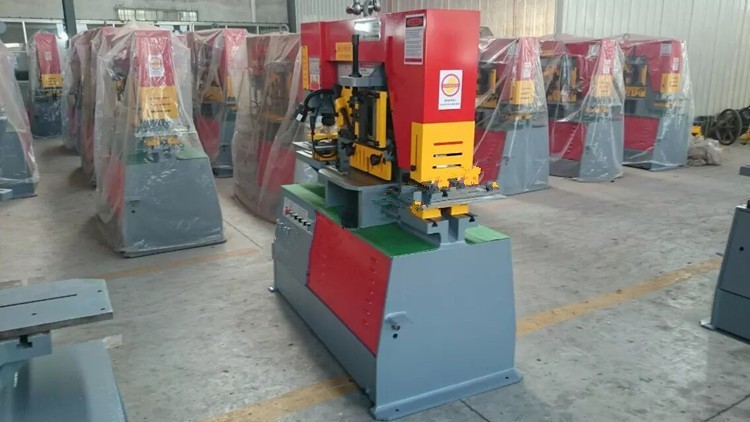 Q35y Series Multifunctional Hydraulic Iron Worker Combined Shearing And Punching Machine Máy cắt và đột kết hợp máy cắt sắt thủy lực dòng Q35y Series