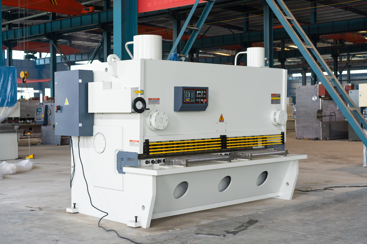 Qc11y 8x3200 Sheet Metal Shearing Machine Steel Plate Hydraulic Shearing Machine Máy cắt kim loại tấm Qc11y 8x3200 Máy cắt thép tấm thủy lực