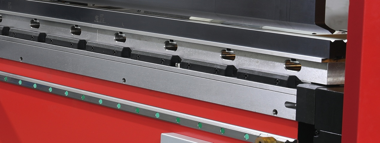 Steel Sheet Aluminum Bending Hydraulic Press Brake Machine Thép tấm nhôm uốn cong Máy ép thủy lực