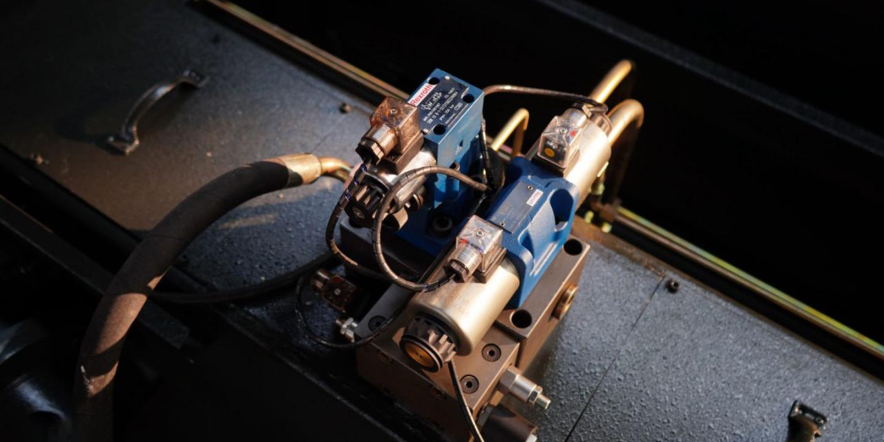 Wc67 Hydraulic Press Brake / CNC Press Bending Machine / Plate Bending Machine China Máy ép thủy lực Wc67 Phanh / Máy uốn ép CNC / Máy uốn tấm Trung Quốc