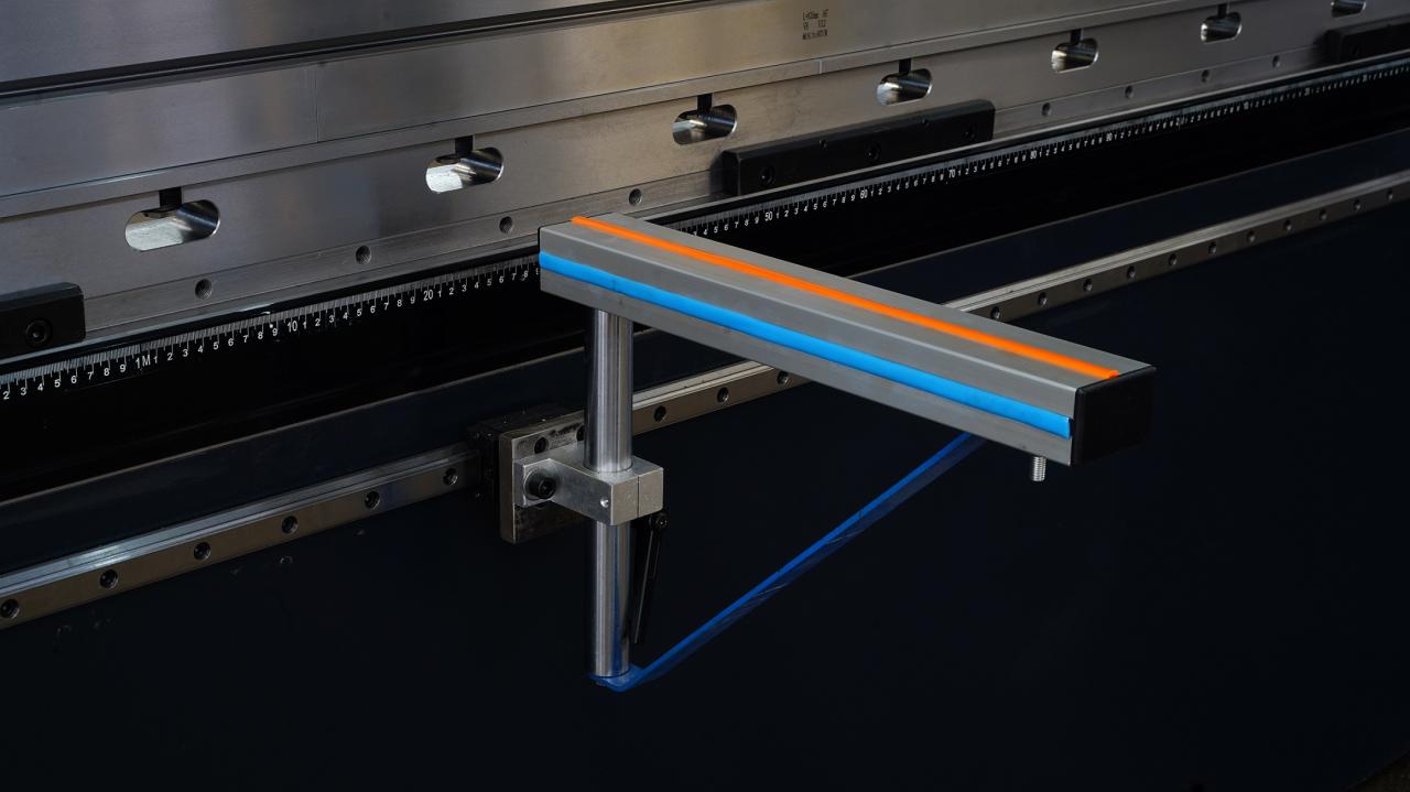 Máy uốn tấm hướng dẫn sử dụng Wc67k-400T Cnc Plc Máy ép phanh Nc thủy lực