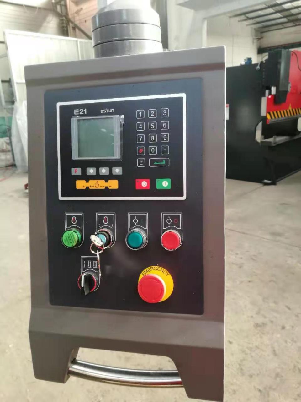 Wc67y-160 4000 Hydraulic Press Brake Cnc Metal Bending Machine For 4000mm Width Steel Máy uốn kim loại Cnc Wc67y-160 4000 Máy uốn kim loại Cnc cho thép chiều rộng 4000mm