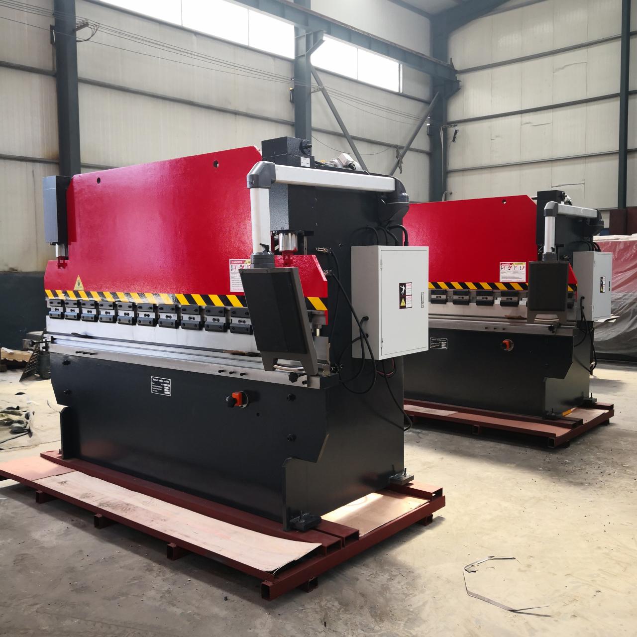 Wc67y-160 4000 Hydraulic Press Brake Cnc Metal Bending Machine For 4000mm Width Steel Máy uốn kim loại Cnc Wc67y-160 4000 Máy uốn kim loại Cnc cho thép chiều rộng 4000mm