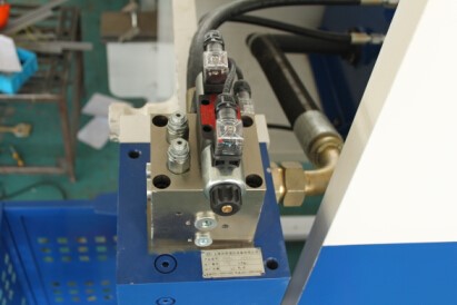 Wc67yk 80 100 160 200 Ton 3200mm E21 Nc Sheet Metal Oil Hydraulic Press Brake Price Wc67yk 80 100 160 200 Tấn 3200mm E21 Nc Tấm kim loại Dầu ép thủy lực Giá phanh